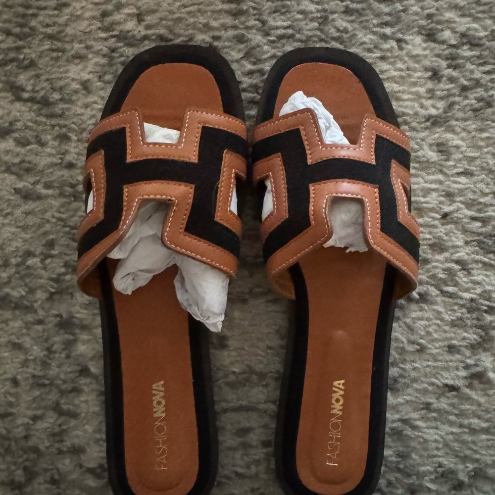 H sandals - Picture 2 of 4